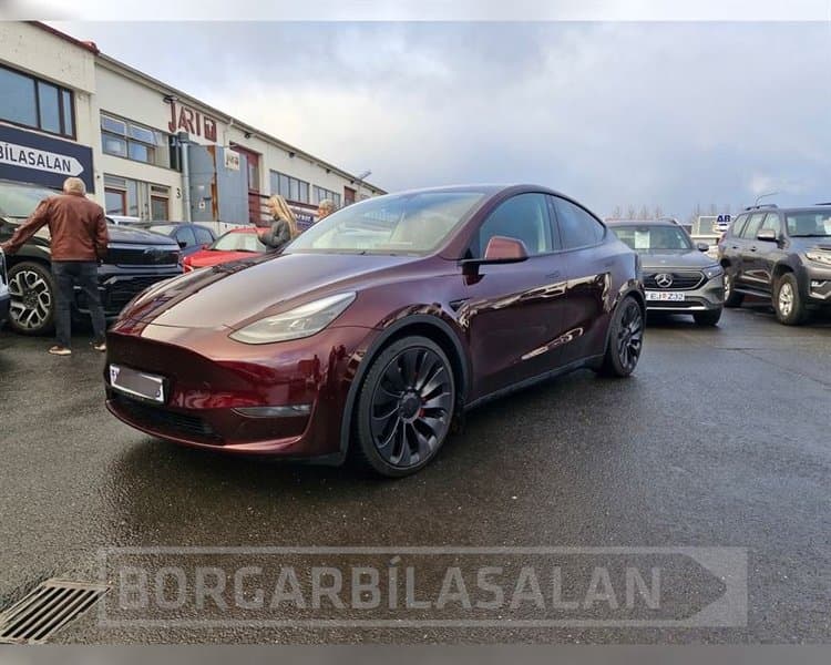 2023 Tesla Model Y Performance