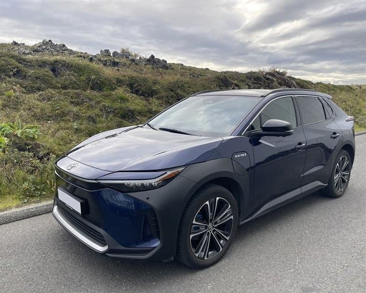2023 Toyota bZ4X VX Panorama AWD