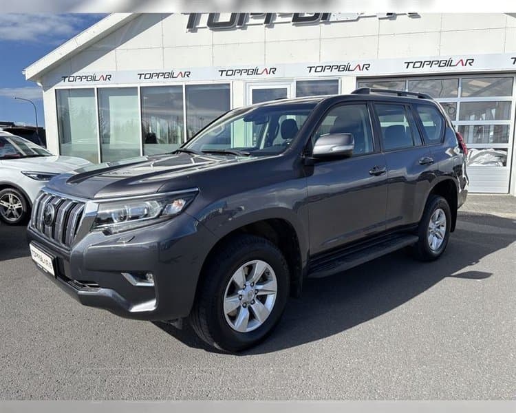 2023 Toyota Land Cruiser 150 GX/
