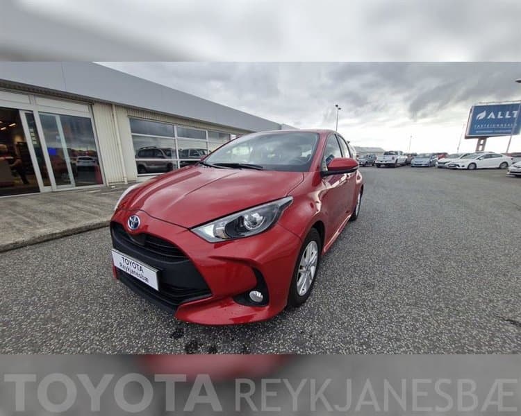 2023 Toyota Yaris Active Hybrid