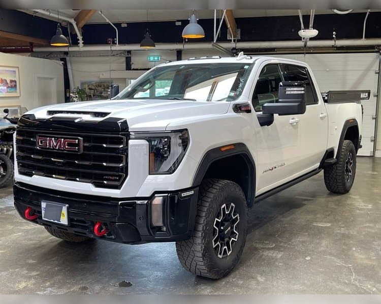 2024 GMC Sierra Denali 2500HD AT4X