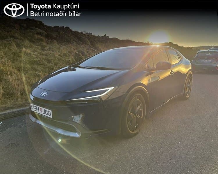 2024 Toyota Prius Active PHEV