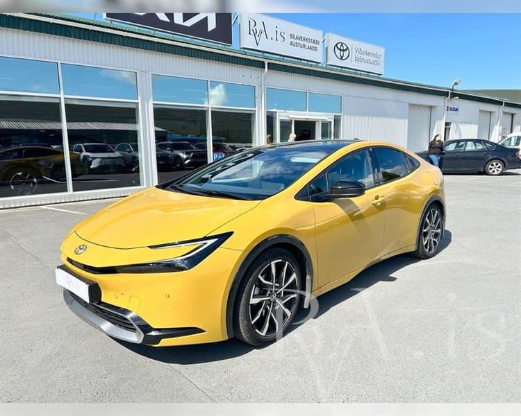 2024 Toyota Prius Premium PHEV