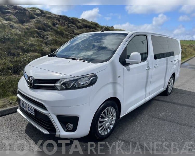 2024 Toyota Proace Verso Live Langur 2 0 Bakkmyndavél