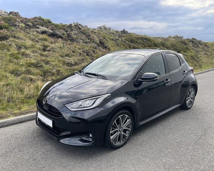 2024 Toyota Yaris Style Hybrid Panorama