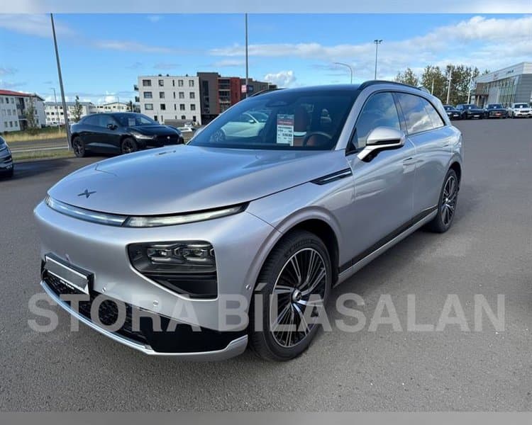 2024 Xpeng G9 Performance