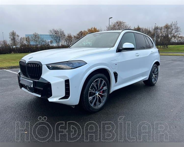 2025 BMW X5 xDrive50e M-Sport