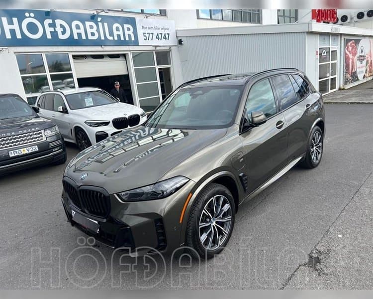 2025 BMW X5 xDrive50e M-Sport PHEV
