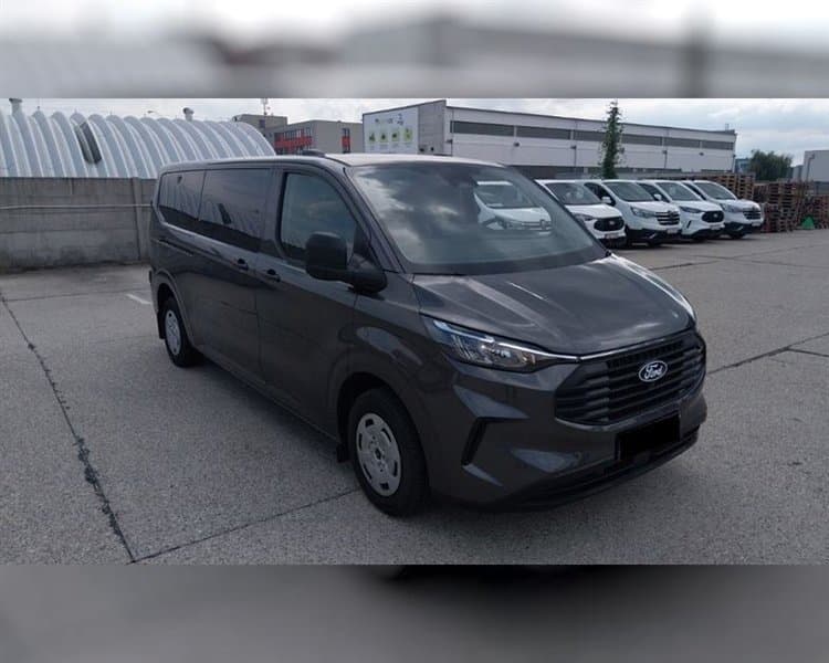 2025 Ford Tourneo Custom