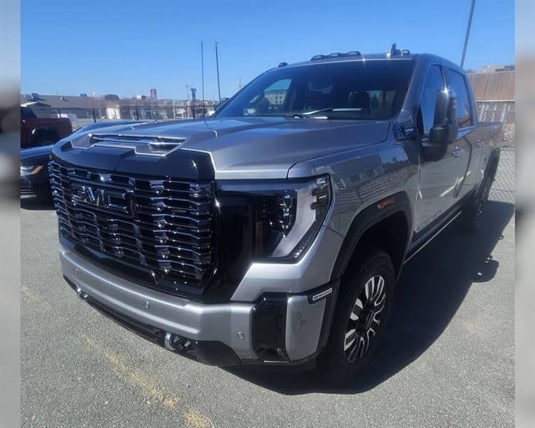 2025 GMC Sierra 2500HD Denali Ultimate