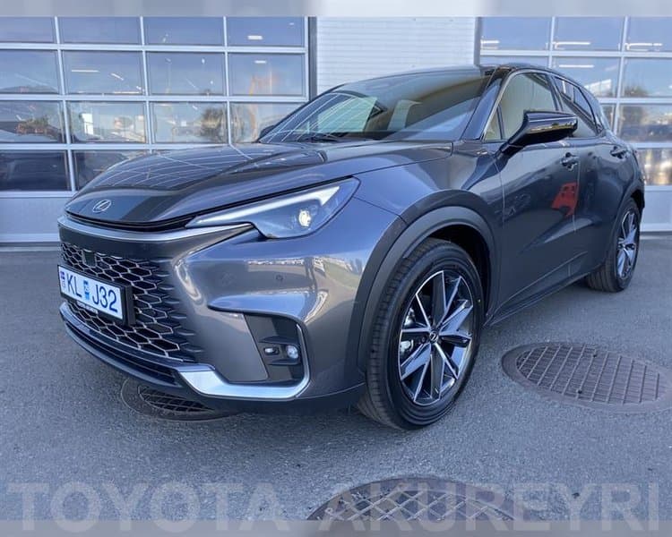2025 Lexus LBX Emotion Premium AWD