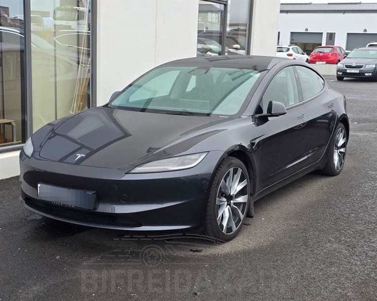 2025 Tesla Model 3 Long Range AWD