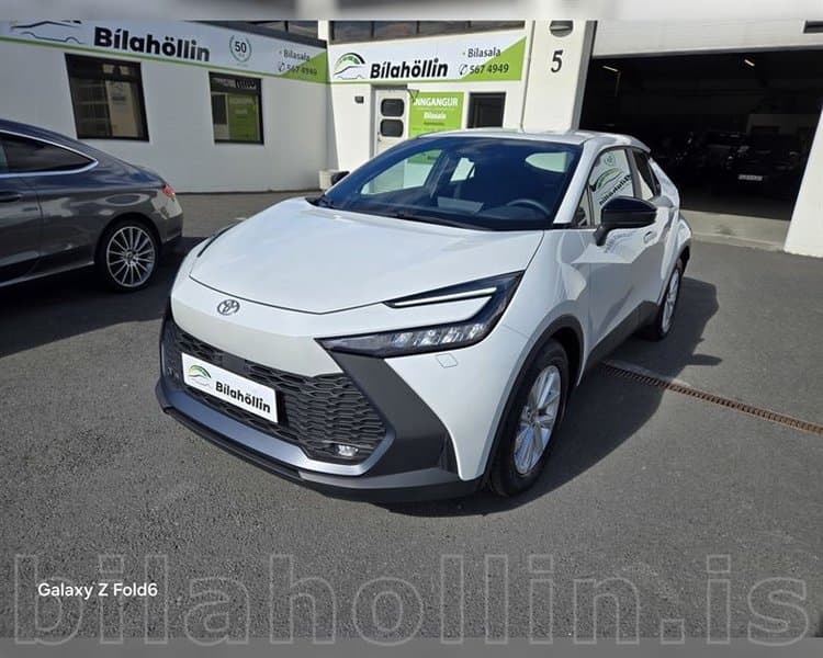 2025 Toyota C-HR Active Hybrid