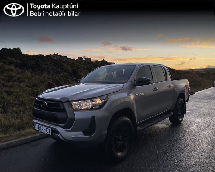 2025 Toyota Hilux Double CAB LX