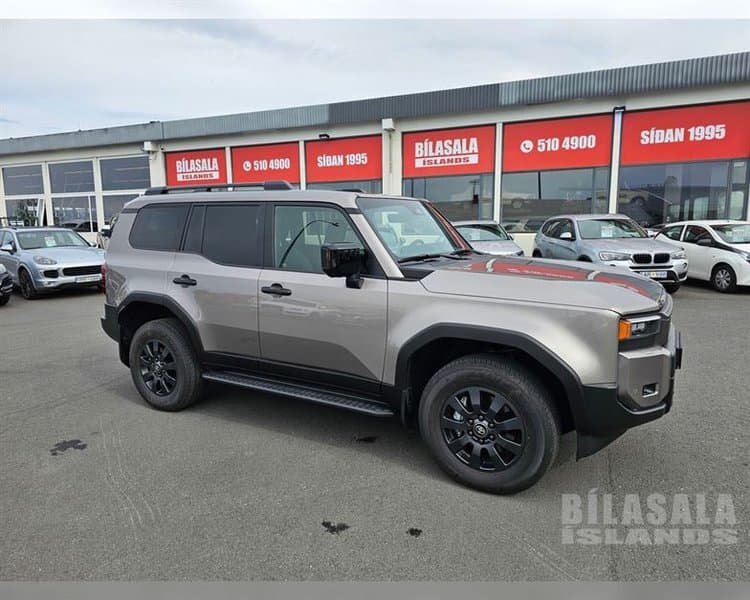2025 Toyota Land Cruiser 250 VX M/topplúgu