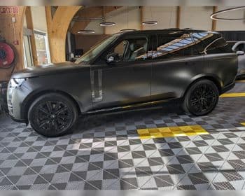 2025 Land Rover Range Rover P550 Autobiography