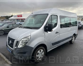 2017 Nissan NV400