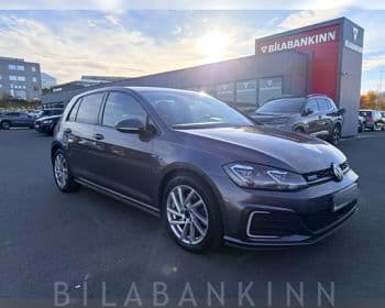 2017 Volkswagen Golf GTE