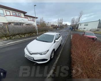 2016 Toyota Auris