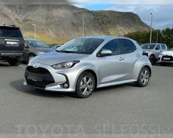 2026 Toyota Yaris Active Hybrid