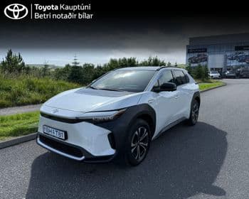 2025 Toyota bZ4X VX AWD 18