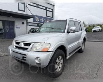 2004 Mitsubishi Pajero
