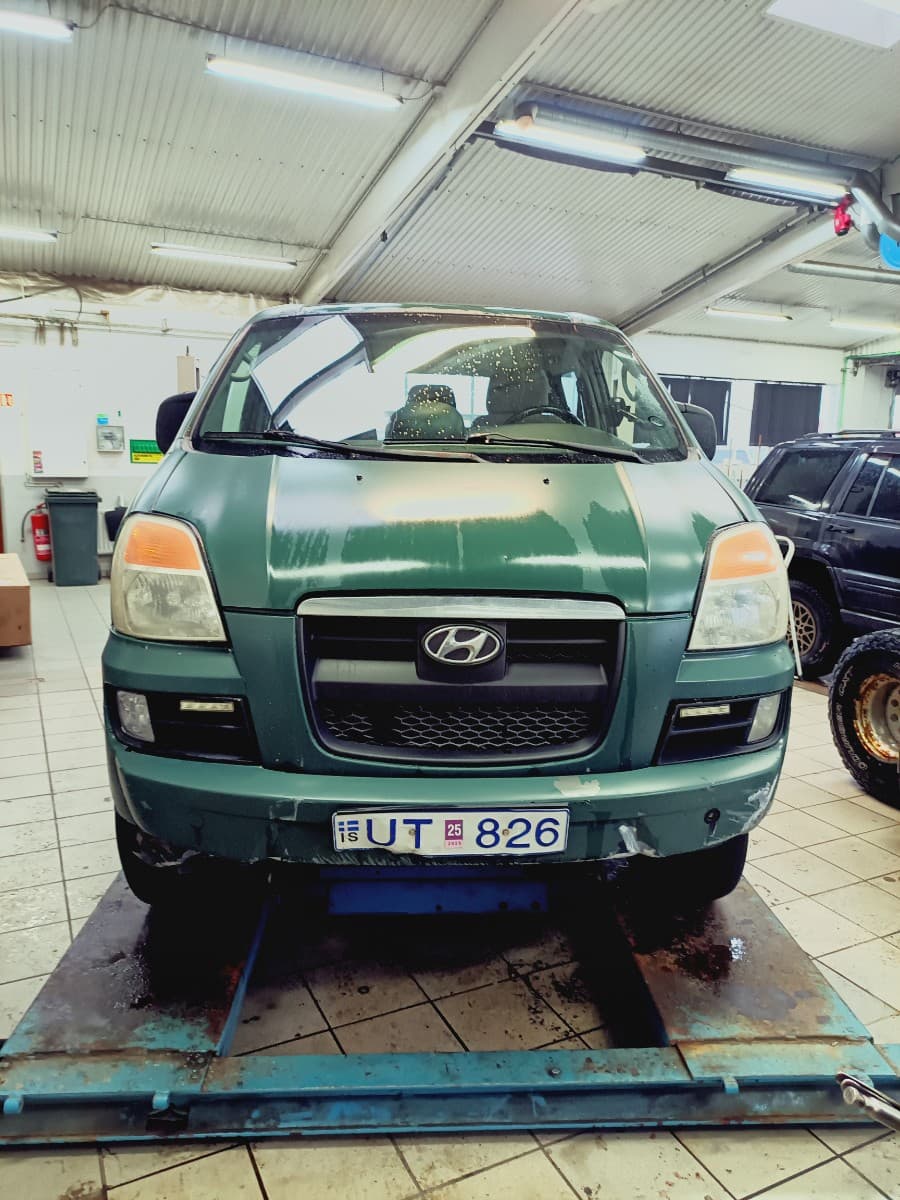 2005 Hyundai Starex