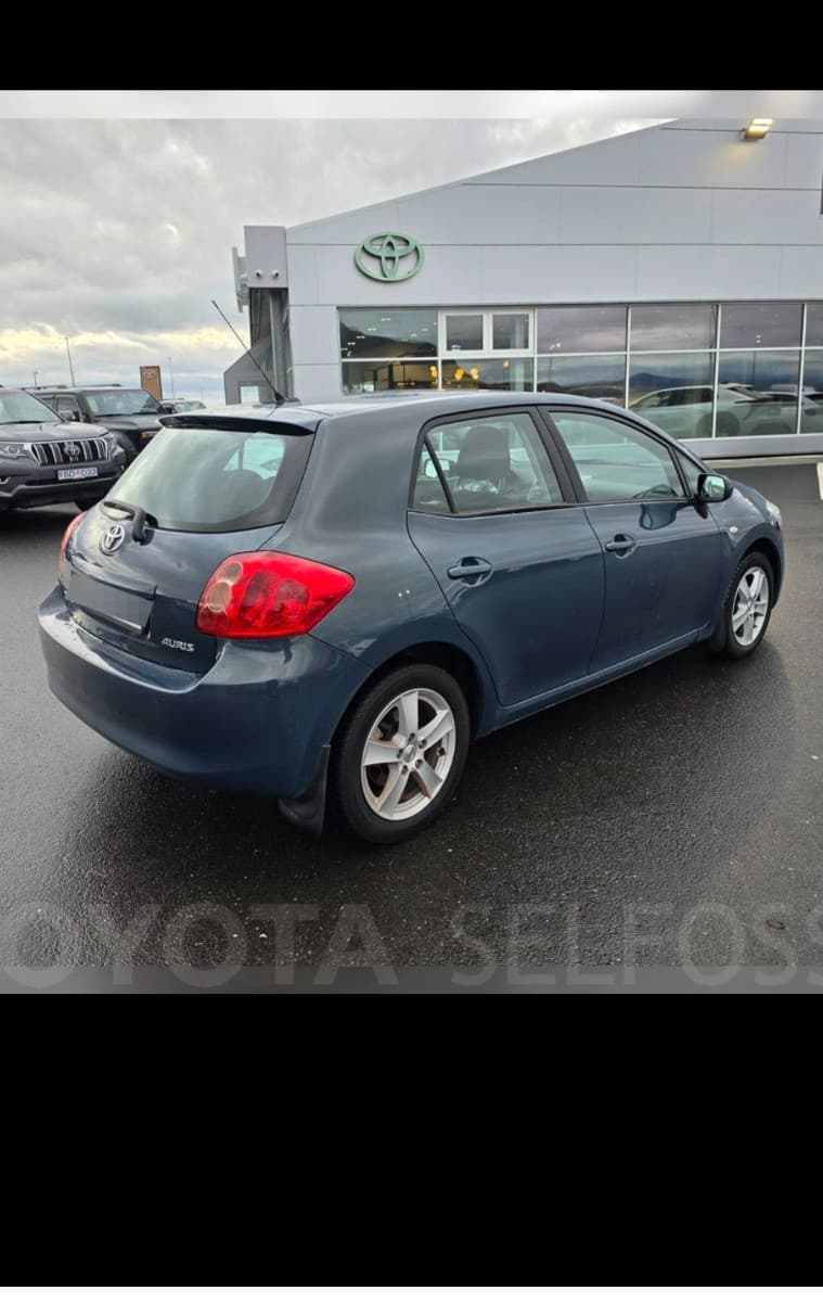 2010 Toyota Auris