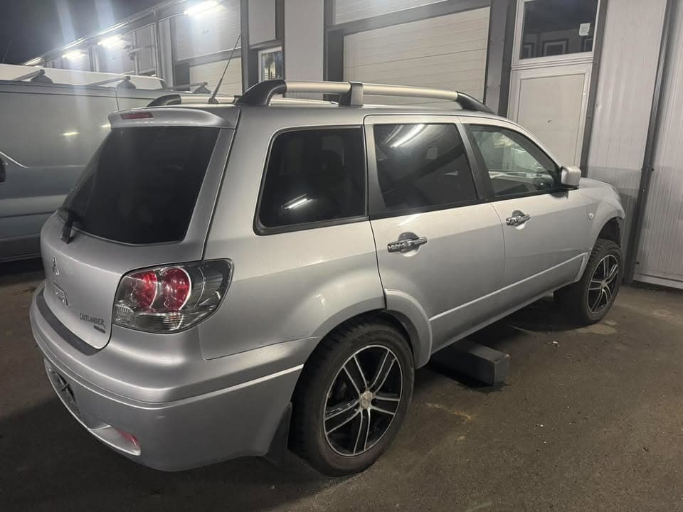 2005 Mitsubishi Outlander