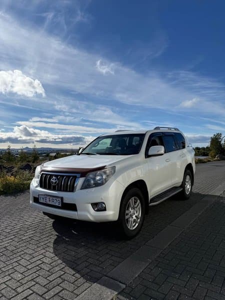 2011 Toyota Land Cruiser
