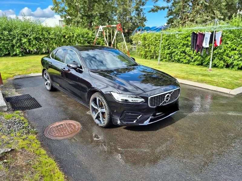 2019 Volvo S90 T8 R Design
