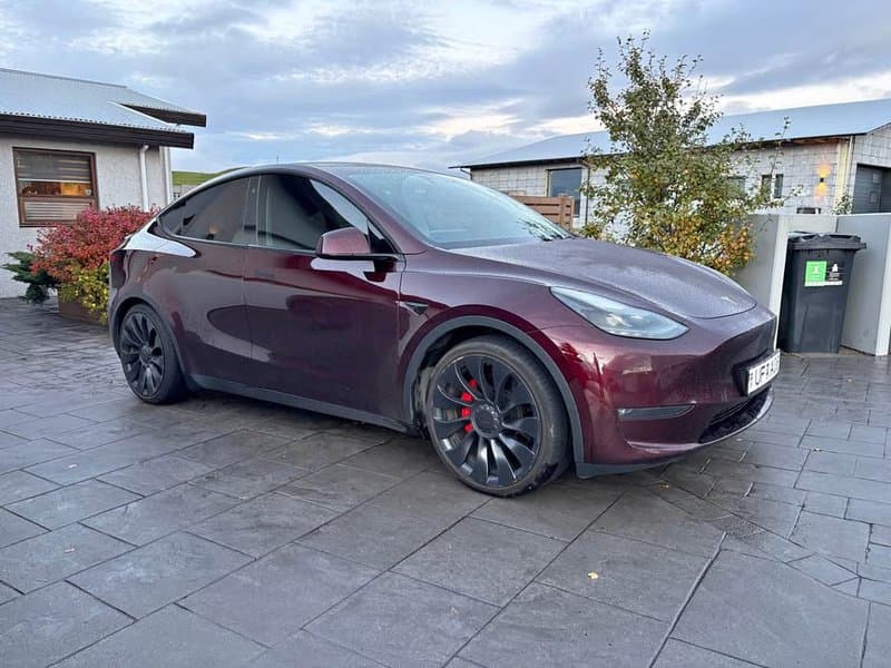 2023 Tesla Model Y Performance