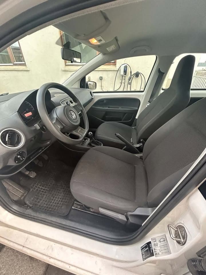 2016 Volkswagen up!