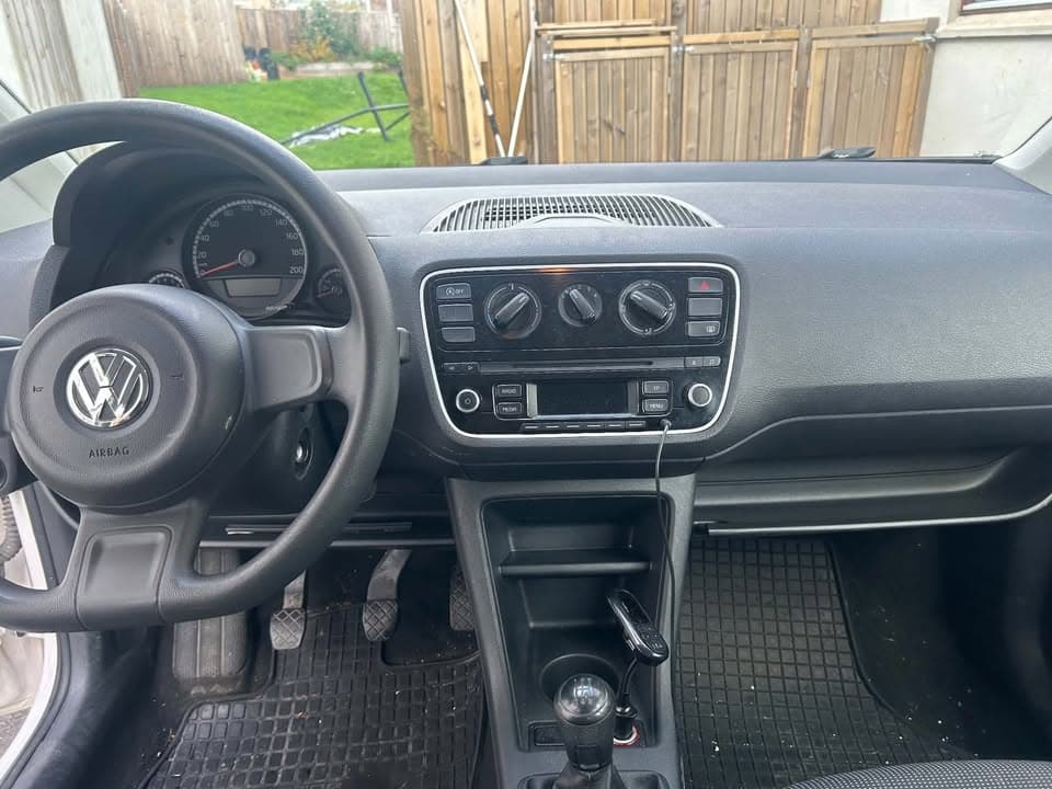 2016 Volkswagen up!