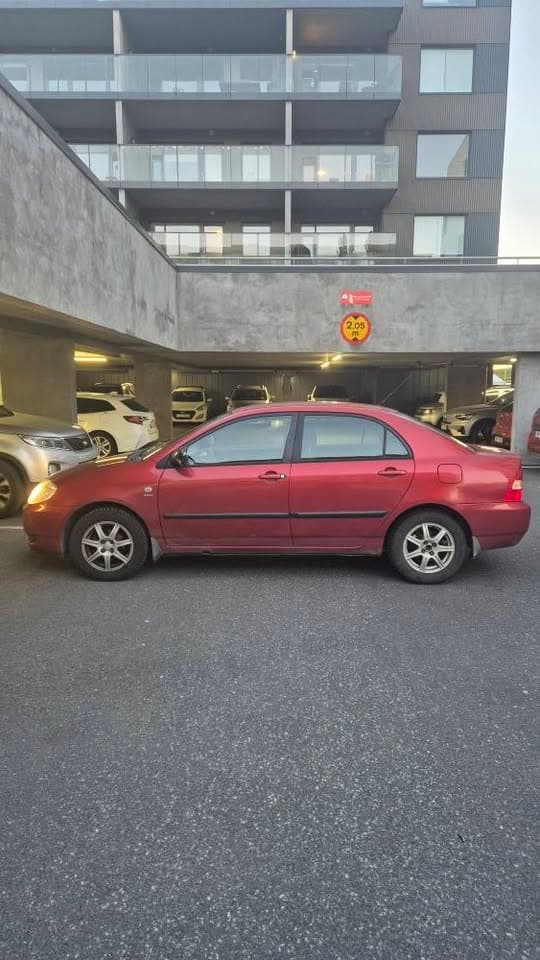 2004 Toyota Corolla