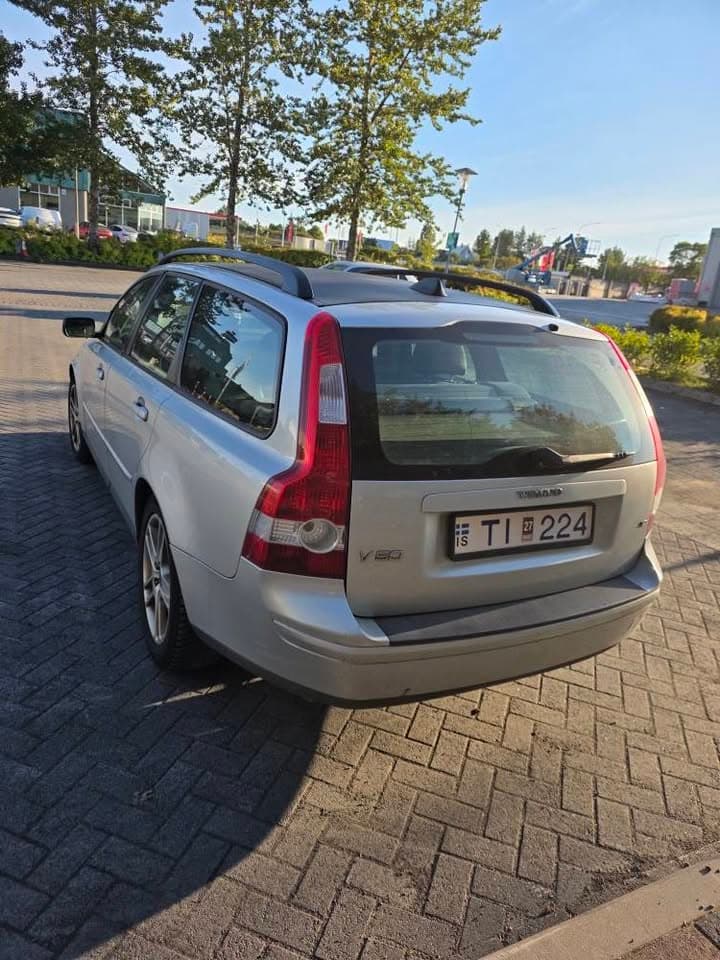 2005 Volvo V50
