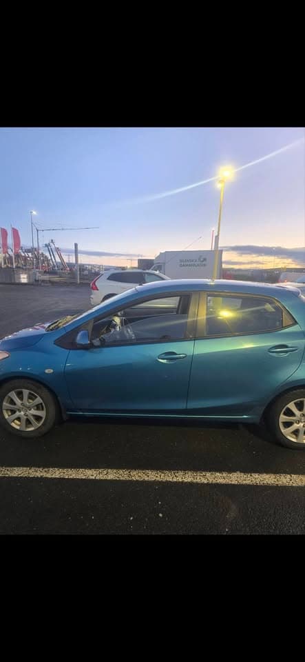 2012 Mazda 2