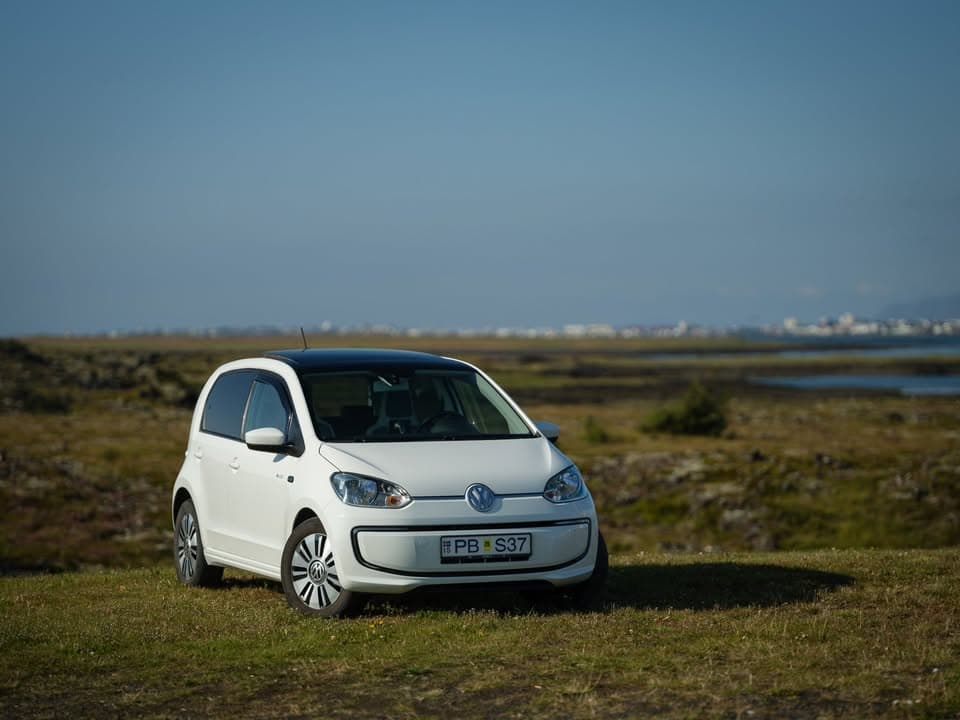 2016 Volkswagen e-up!
