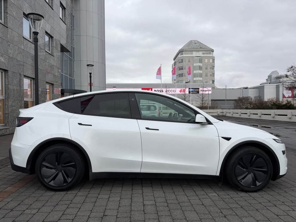 2026 Tesla Model Y