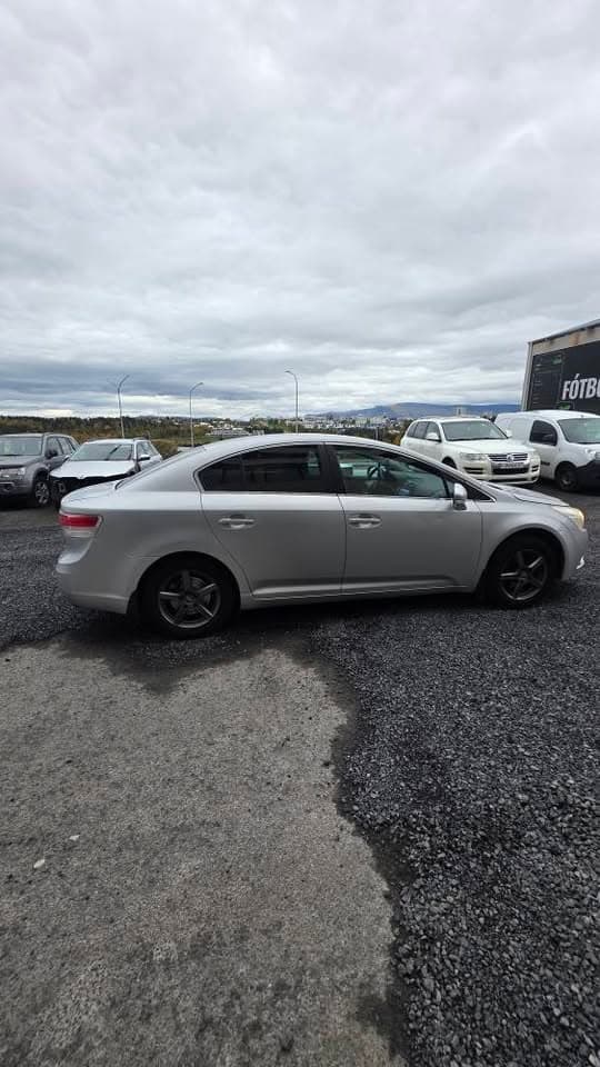 2011 Toyota Avensis
