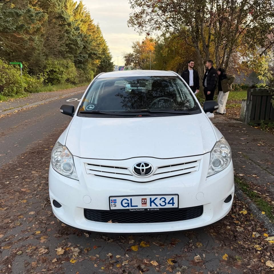 2012 Toyota Auris