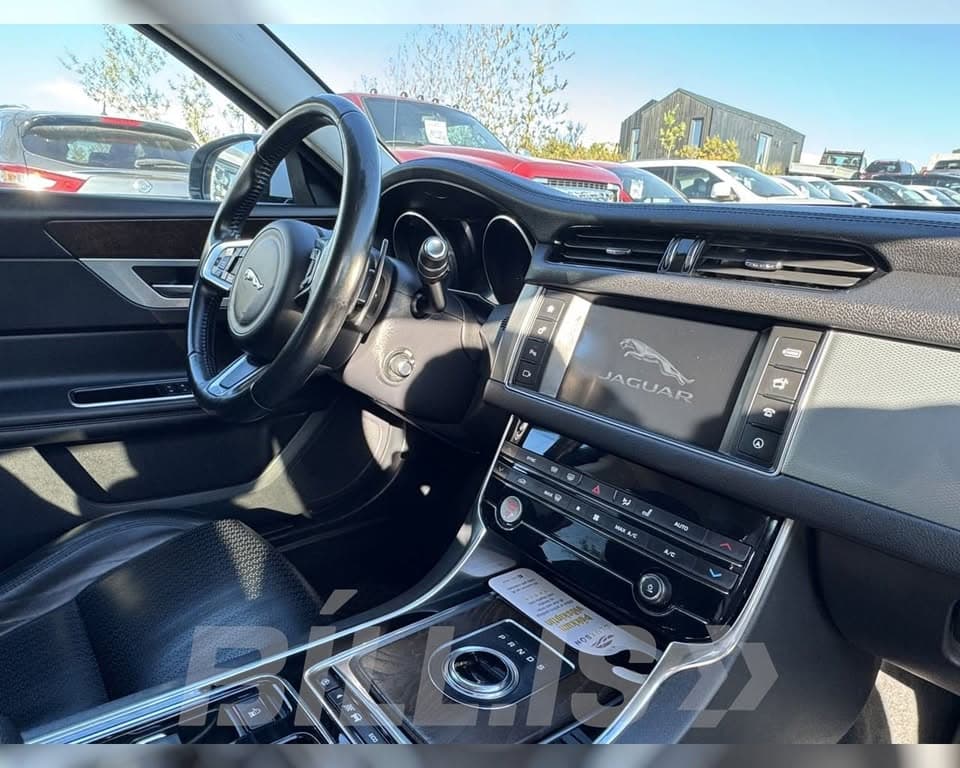2018 Jaguar XF