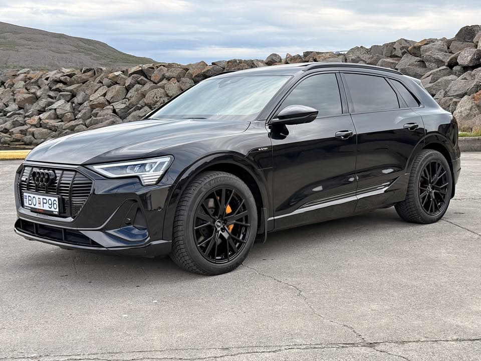2023 Audi e-tron 55 S Line