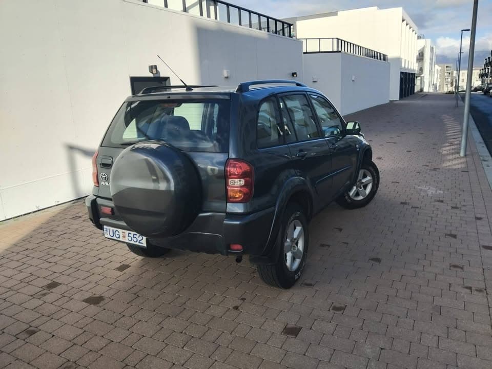 2005 Toyota RAV4