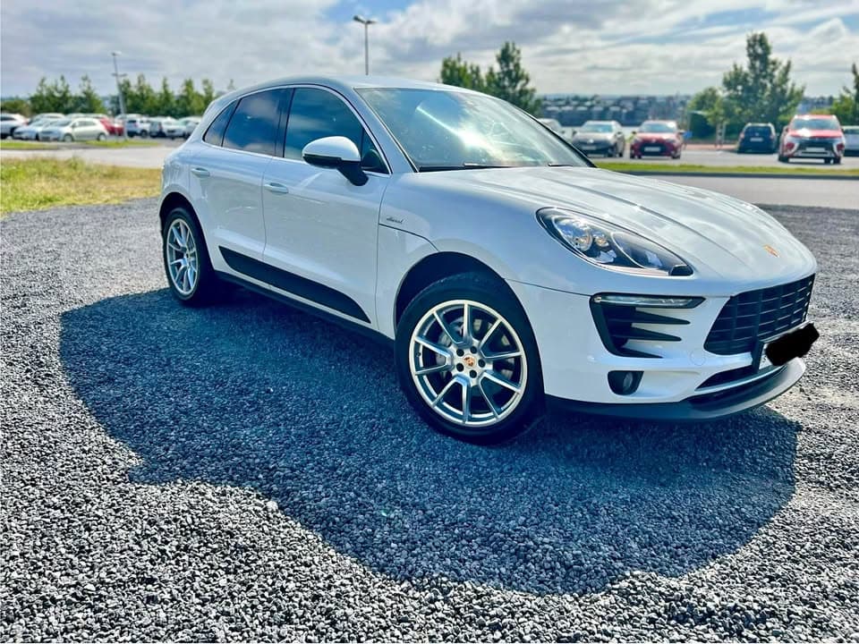 2016 Porsche Macan S