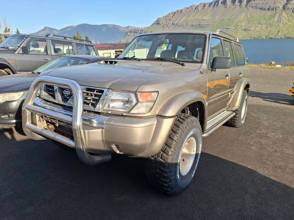 2000 Nissan Patrol