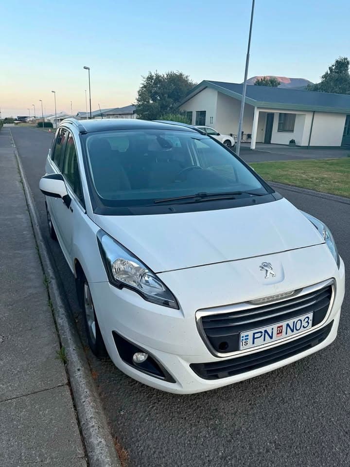2015 Peugeot 5008