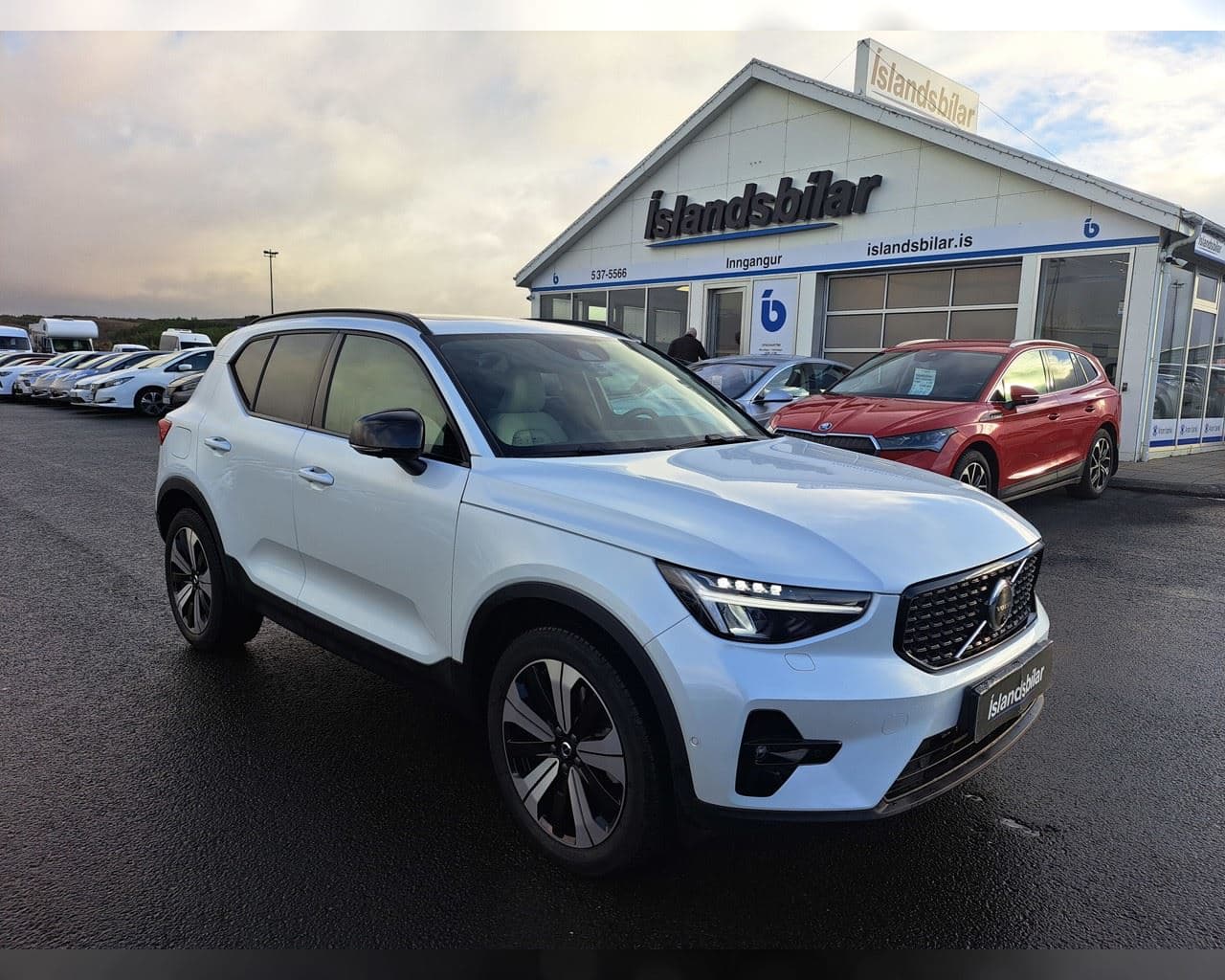2023 Volvo XC40