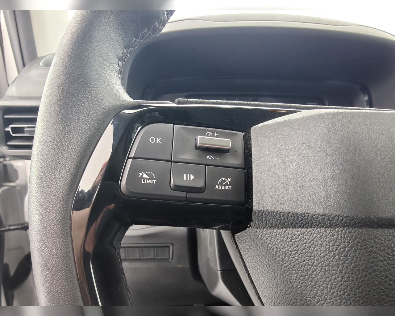 2025 Opel Combo