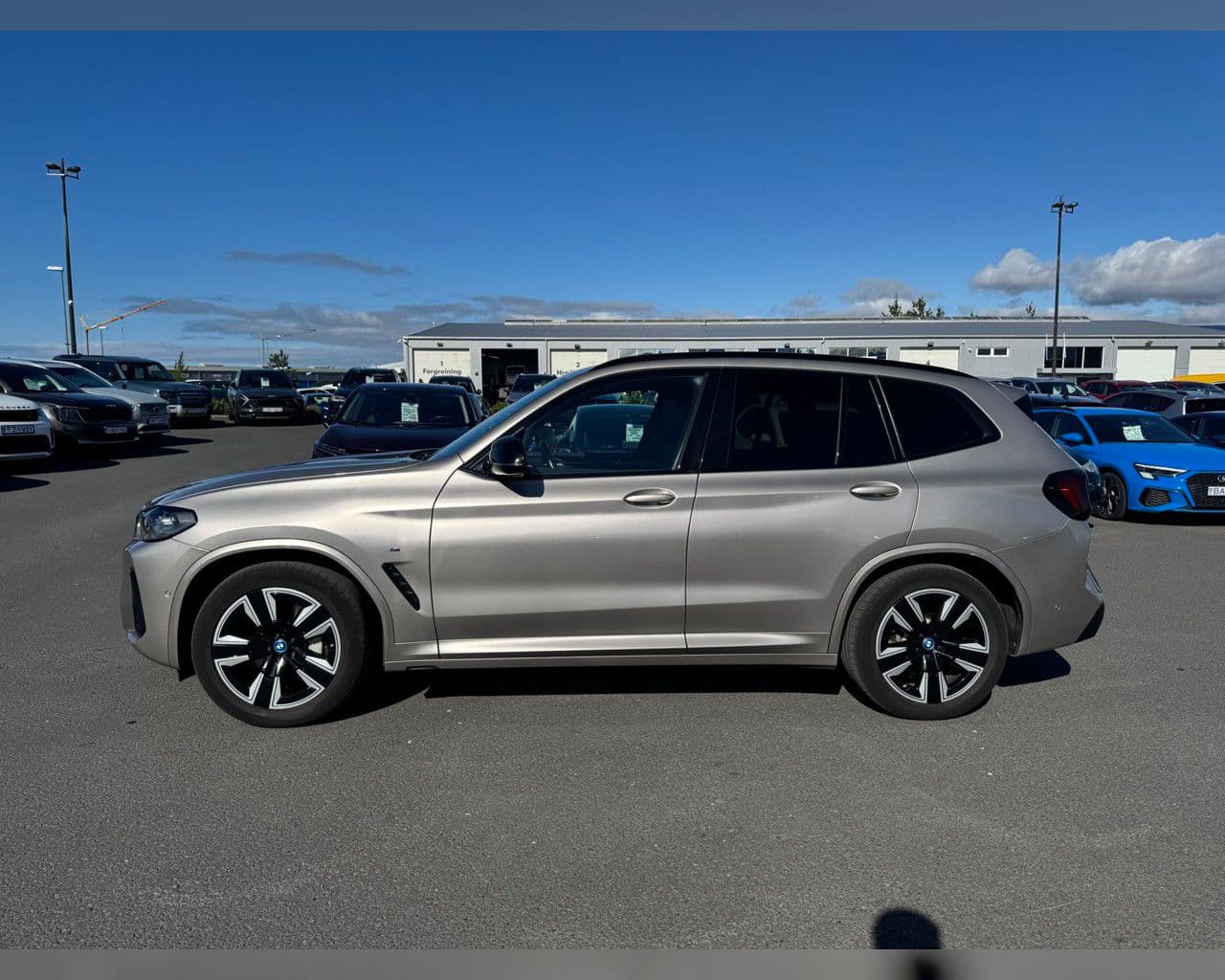 2023 BMW iX3